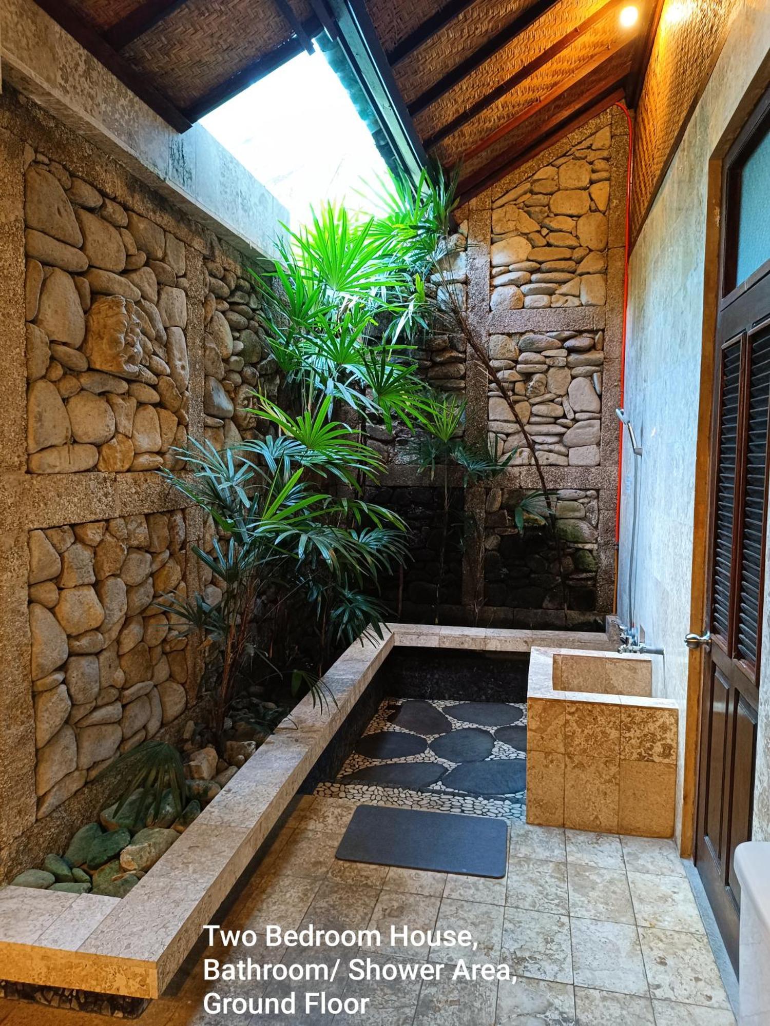 Guci Guesthouses Убуд Екстер'єр фото