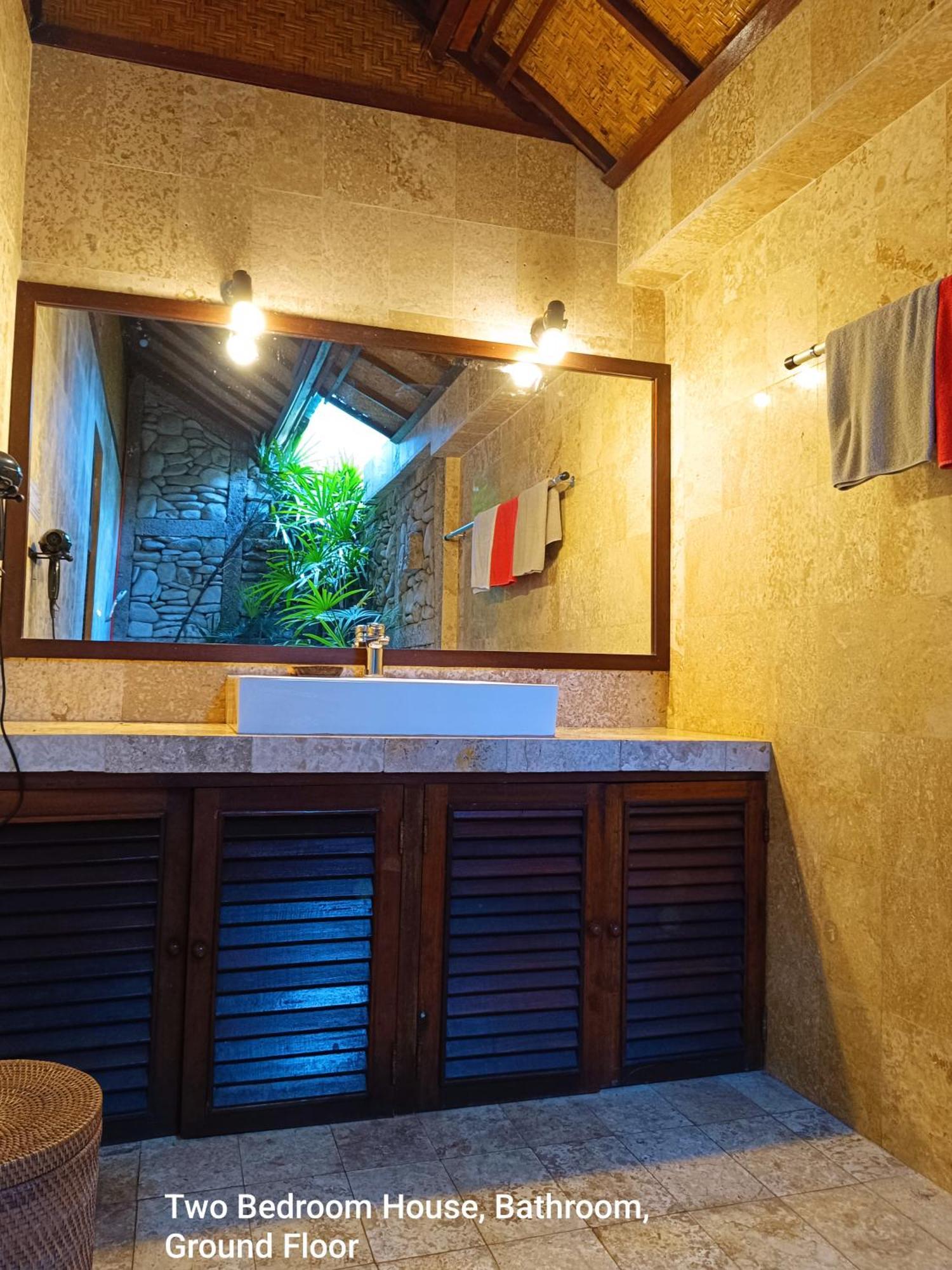 Guci Guesthouses Убуд Екстер'єр фото